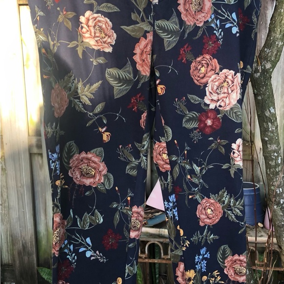 Faded glory beautiful pull up roses - Picture 2 of 6